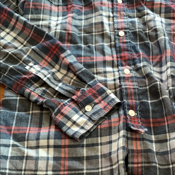 Gap flannel button up, Medium. - Picture 3 of 3